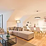 Penthouse With River View - Baixa Alfama
