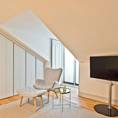 Penthouse With River View - Baixa Alfama 리스본
