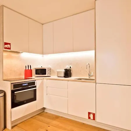 Penthouse With River View - Baixa Alfama * 리스본