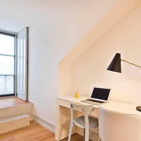 Penthouse With River View - Baixa Alfama