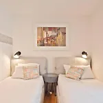 Penthouse With River View - Baixa Alfama *